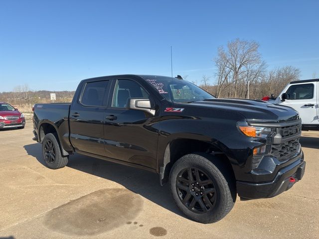 2024 Chevrolet Silverado 1500 Custom Trail Boss — photo 1 of 13
