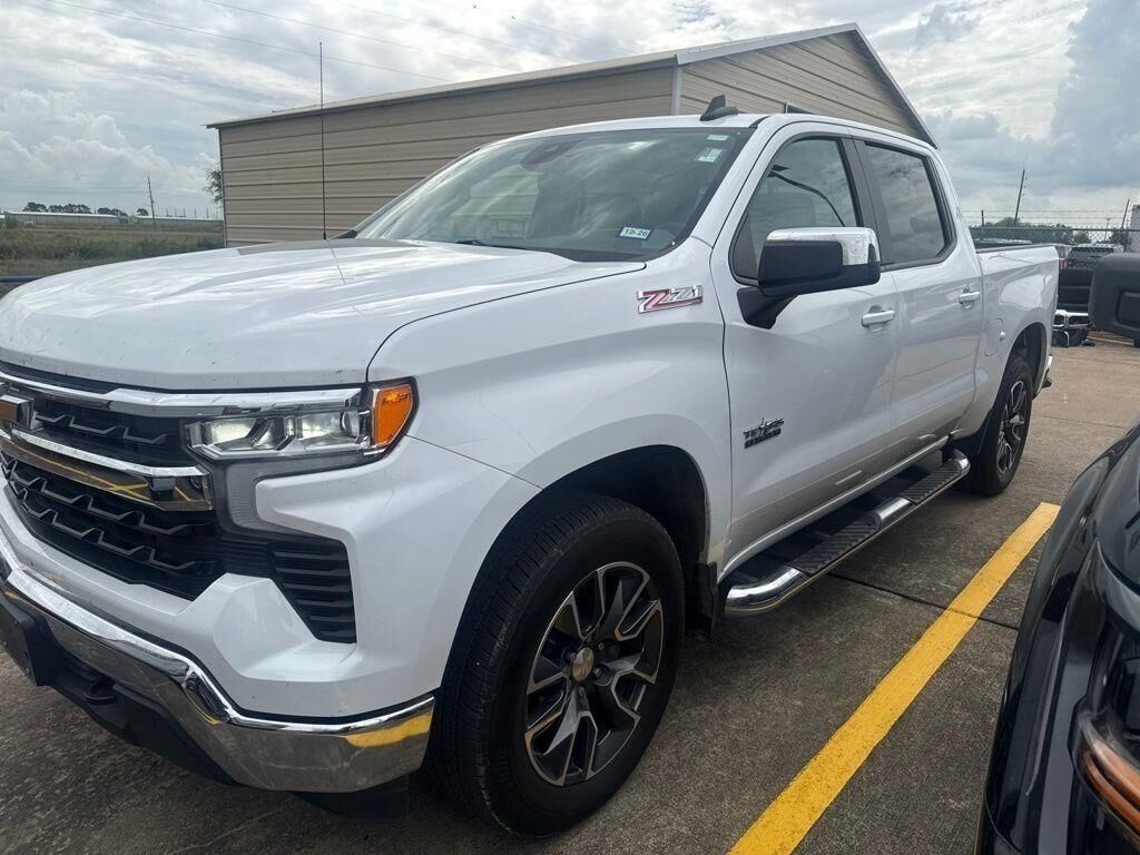 2024 Chevrolet Silverado 1500 LT — photo 1 of 1