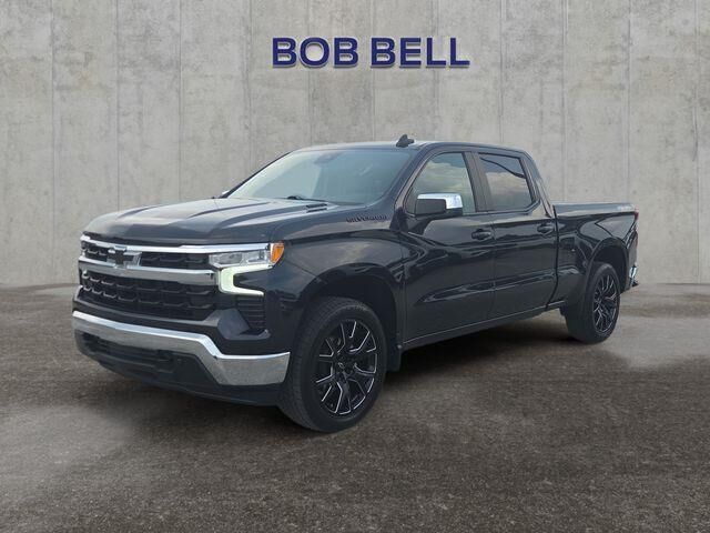 2022 Chevrolet Silverado 1500 LT — photo 1 of 39