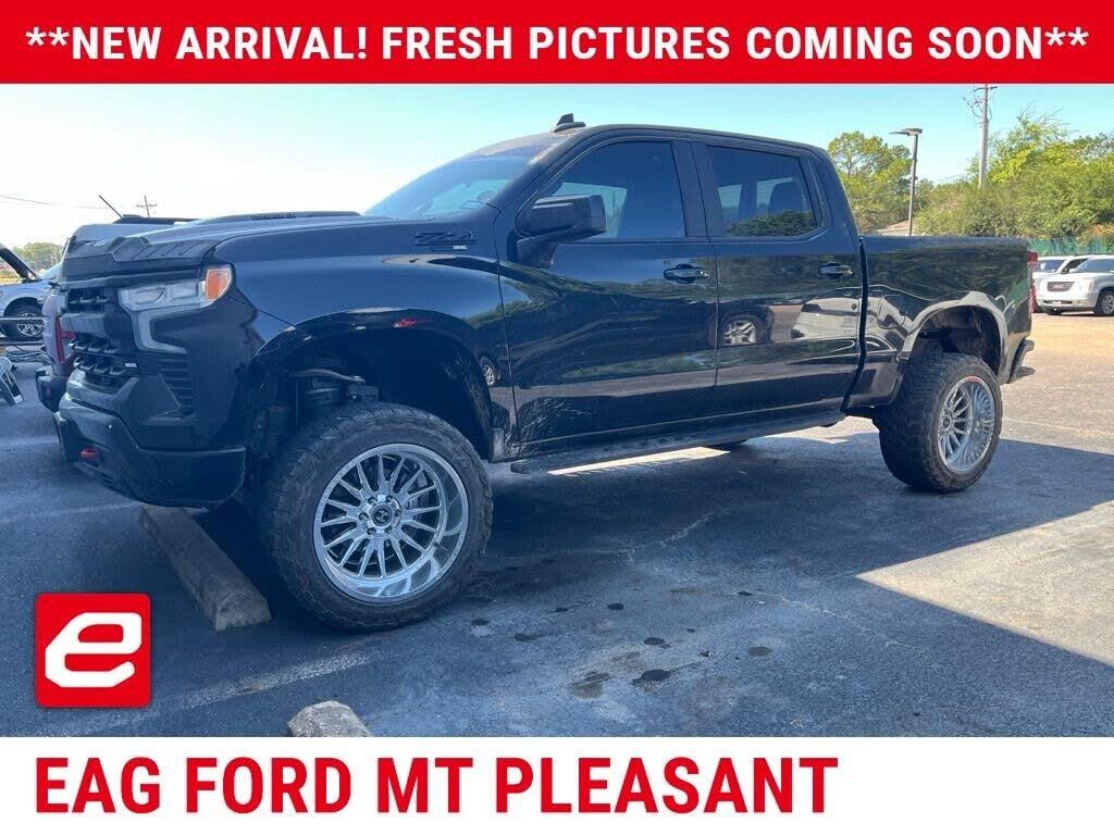 2023 Chevrolet Silverado 1500 LT Trail Boss — photo 1 of 1