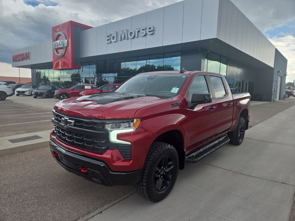 2024 Chevrolet Silverado 1500 LT Trail Boss — photo 1 of 13