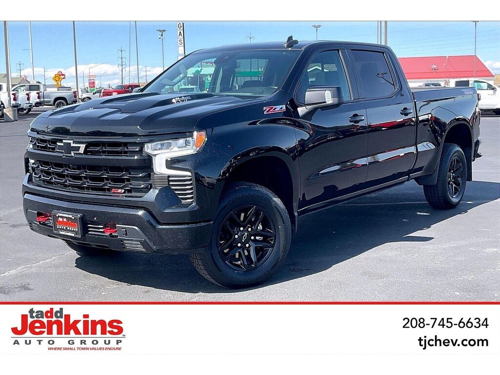 2023 Chevrolet Silverado 1500 LT Trail Boss — photo 1 of 1