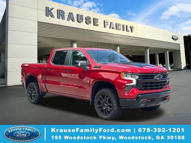 2023 Chevrolet Silverado 1500 LT Trail Boss — photo 1 of 39