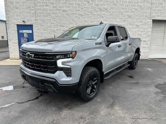 2024 Chevrolet Silverado 1500 LT Trail Boss — photo 1 of 13