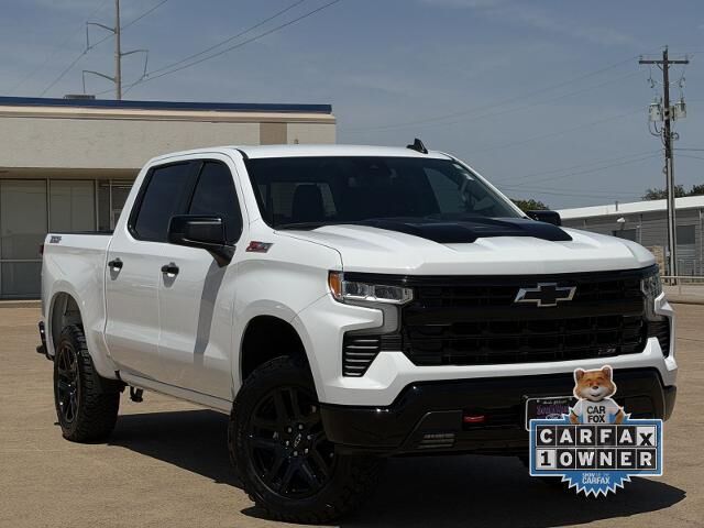 2024 Chevrolet Silverado 1500 LT Trail Boss — photo 1 of 26
