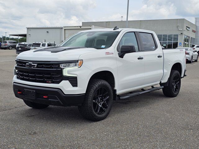 2023 Chevrolet Silverado 1500 LT Trail Boss — photo 1 of 13