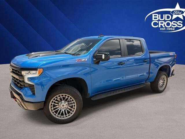 2024 Chevrolet Silverado 1500 LT Trail Boss — photo 1 of 27