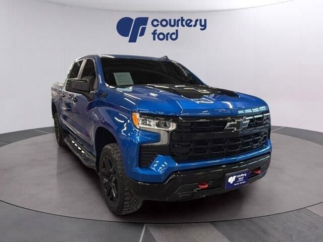 2023 Chevrolet Silverado 1500 LT Trail Boss — photo 1 of 13