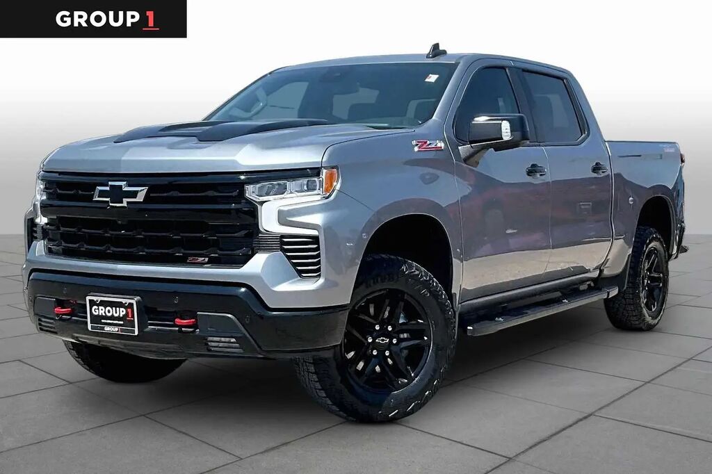 2024 Chevrolet Silverado 1500 LT Trail Boss — photo 1 of 12