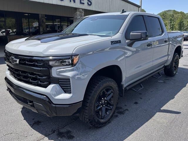 2024 Chevrolet Silverado 1500 LT Trail Boss — photo 1 of 26