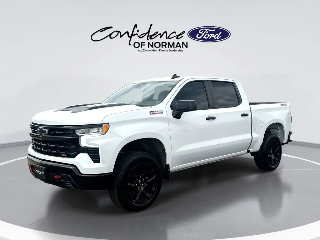2024 Chevrolet Silverado 1500 LT Trail Boss — photo 1 of 13