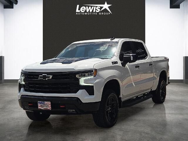 2024 Chevrolet Silverado 1500 LT Trail Boss — photo 1 of 24