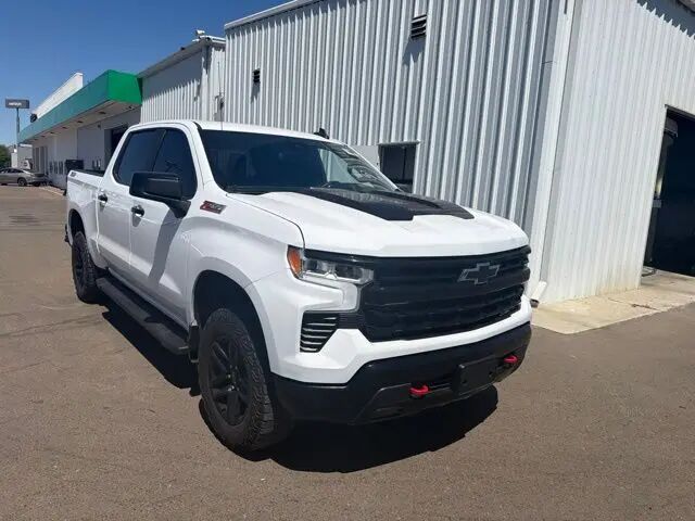 2024 Chevrolet Silverado 1500 LT Trail Boss — photo 1 of 30