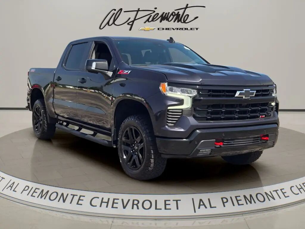 2024 Chevrolet Silverado 1500 LT Trail Boss — photo 1 of 13