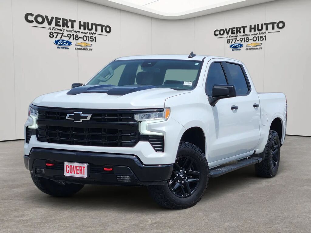 2024 Chevrolet Silverado 1500 LT Trail Boss — photo 1 of 13