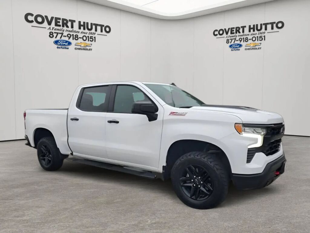 2024 Chevrolet Silverado 1500 LT Trail Boss — photo 1 of 24