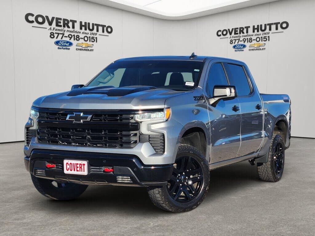 2024 Chevrolet Silverado 1500 LT Trail Boss — photo 1 of 1