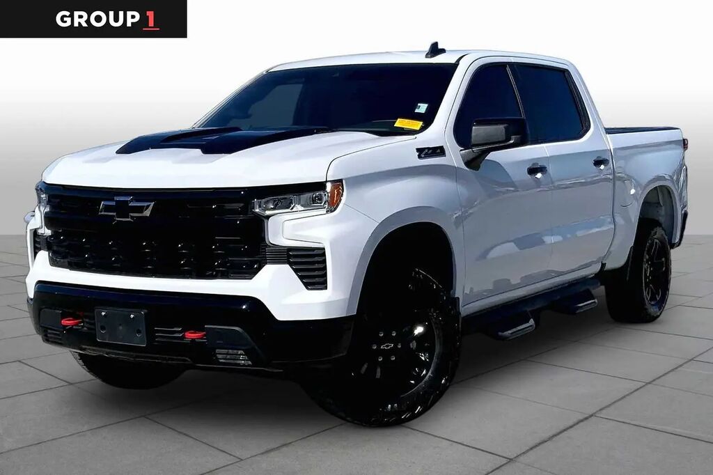 2024 Chevrolet Silverado 1500 LT Trail Boss — photo 1 of 13