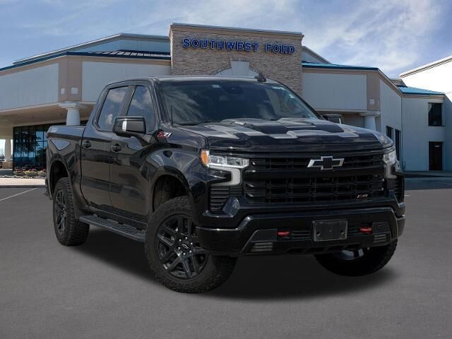 2022 Chevrolet Silverado 1500 LT Trail Boss — photo 1 of 13