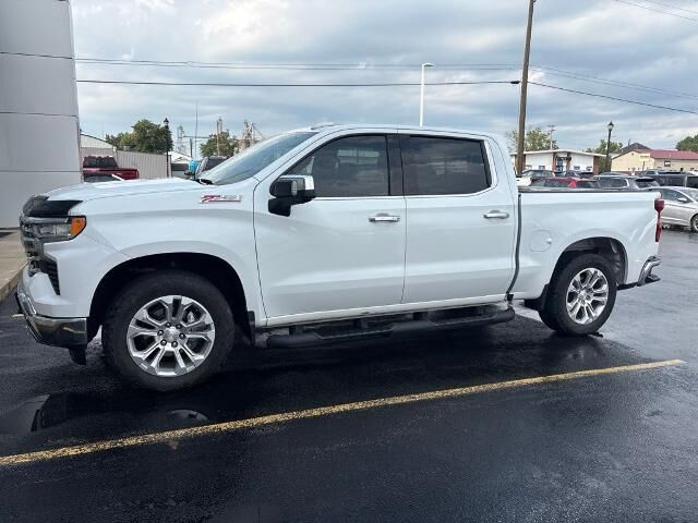 2022 Chevrolet Silverado 1500 LTZ — photo 1 of 2