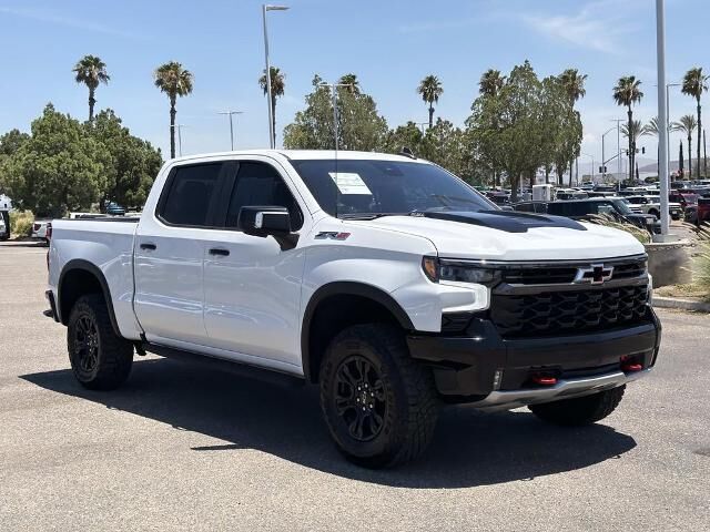 2023 Chevrolet Silverado 1500 ZR2 — photo 1 of 4