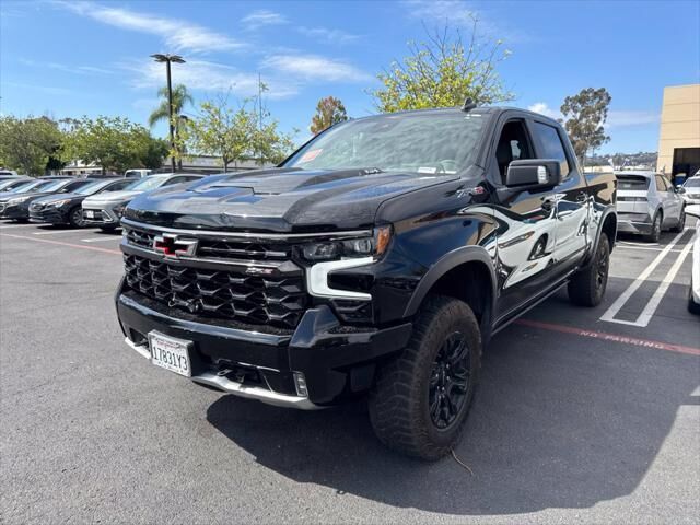 2024 Chevrolet Silverado 1500 ZR2 — photo 1 of 8
