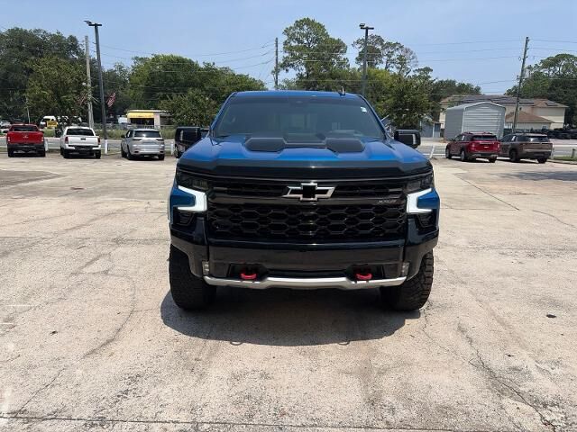 2022 Chevrolet Silverado 1500 ZR2 — photo 1 of 54