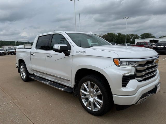 2024 Chevrolet Silverado 1500 High Country — photo 1 of 13
