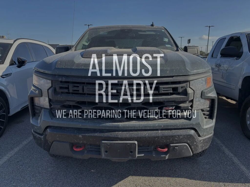 2025 Chevrolet Silverado 1500 Custom Trail Boss — photo 1 of 6