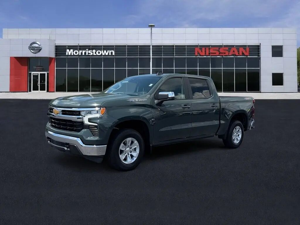 2025 Chevrolet Silverado 1500 LT — photo 1 of 27