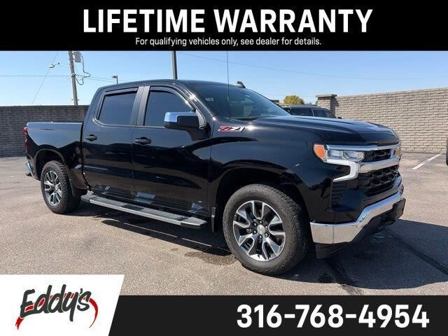 2025 Chevrolet Silverado 1500 LT — photo 1 of 9