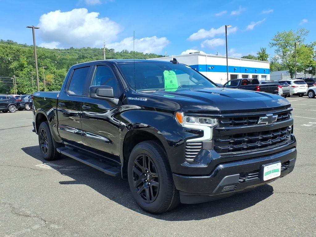 2025 Chevrolet Silverado 1500 RST — photo 1 of 13