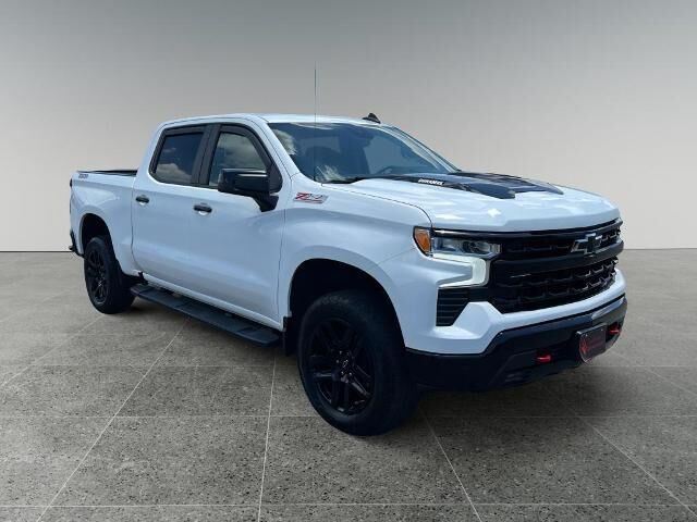2025 Chevrolet Silverado 1500 LT Trail Boss — photo 1 of 14