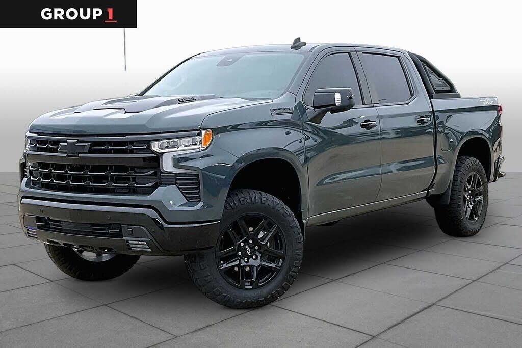 2025 Chevrolet Silverado 1500 LT Trail Boss — photo 1 of 16