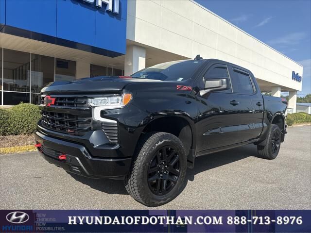 2025 Chevrolet Silverado 1500 LT Trail Boss — photo 1 of 13