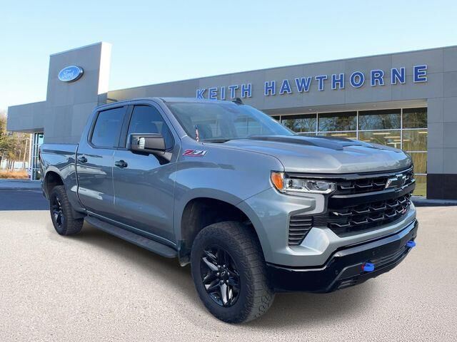2025 Chevrolet Silverado 1500 LT Trail Boss — photo 1 of 10