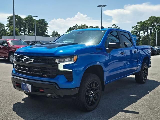 2025 Chevrolet Silverado 1500 LT Trail Boss — photo 1 of 39