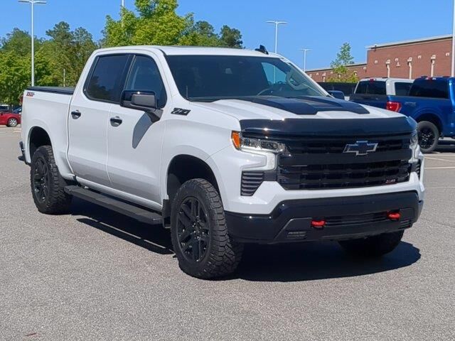 2025 Chevrolet Silverado 1500 LT Trail Boss — photo 1 of 14