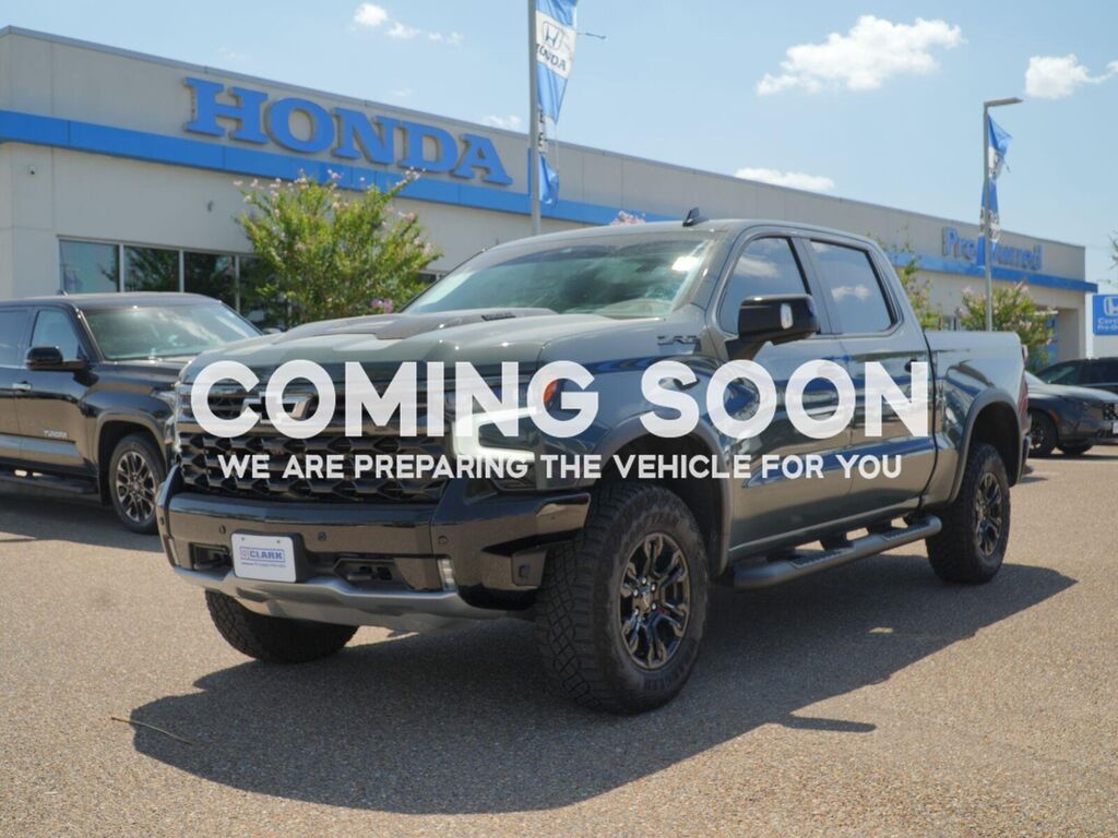 2026 Chevrolet Silverado 1500 ZR2 — photo 1 of 8