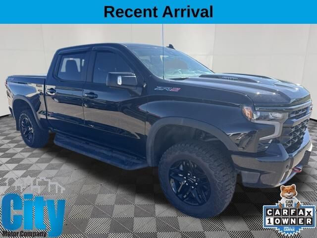 2025 Chevrolet Silverado 1500 ZR2 — photo 1 of 8