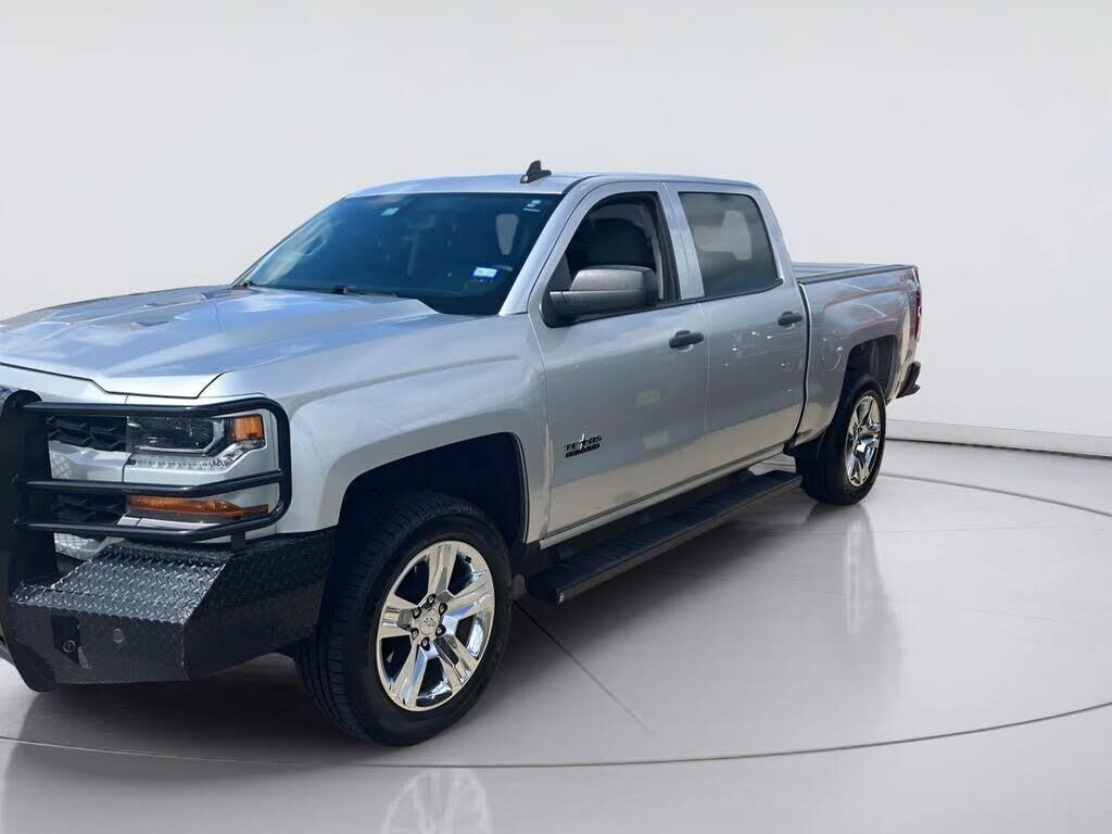 2018 Chevrolet Silverado 1500 Custom — photo 1 of 2