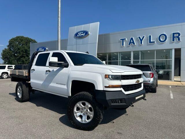 2018 Chevrolet Silverado 1500 Custom — photo 1 of 26