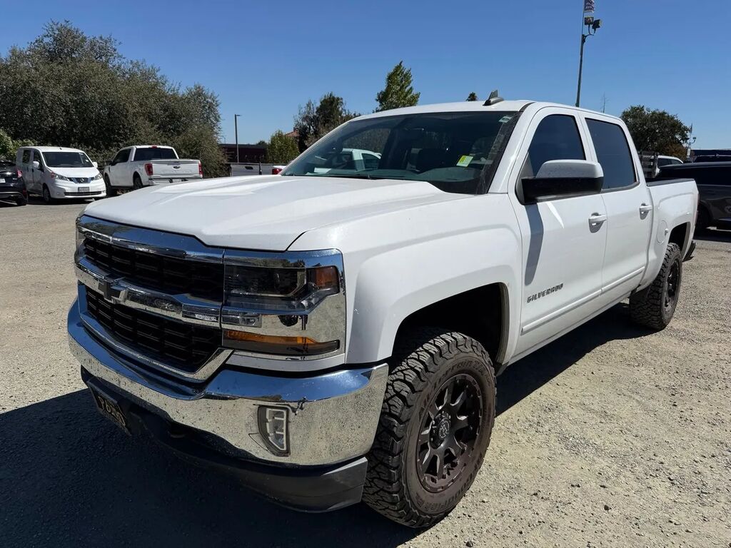2018 Chevrolet Silverado 1500 LT — photo 1 of 13