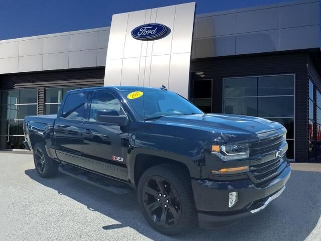 2017 Chevrolet Silverado 1500 LT — photo 1 of 13