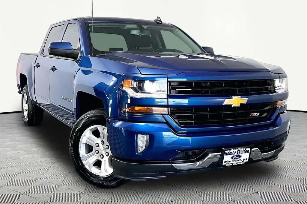 2018 Chevrolet Silverado 1500 LT — photo 1 of 13