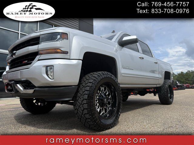 2018 Chevrolet Silverado 1500 LT — photo 1 of 1