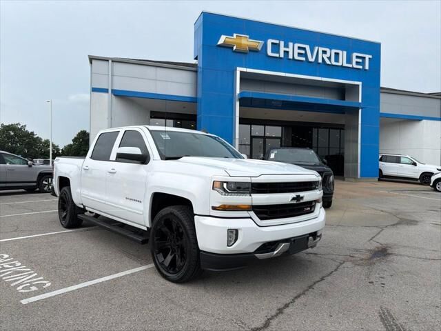 2018 Chevrolet Silverado 1500 LT — photo 1 of 23