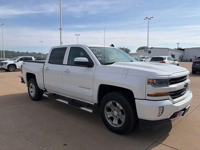 2016 Chevrolet Silverado 1500 LT — photo 1 of 13