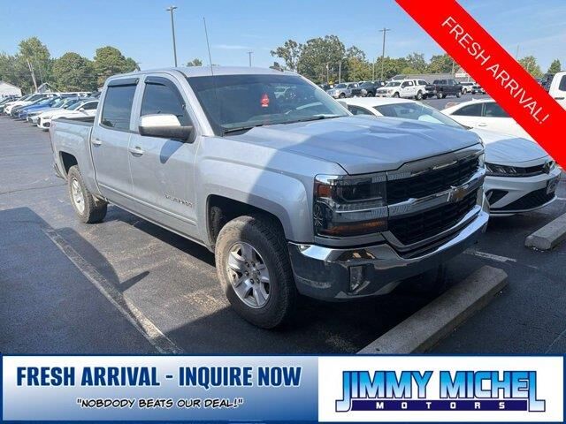 2017 Chevrolet Silverado 1500 LT — photo 1 of 4