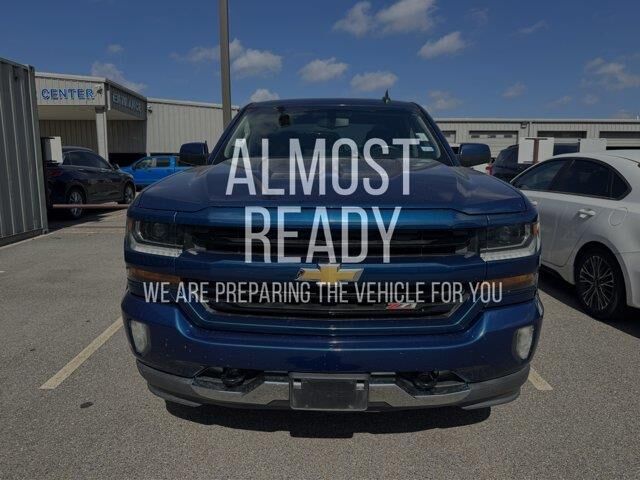 2018 Chevrolet Silverado 1500 LT — photo 1 of 10